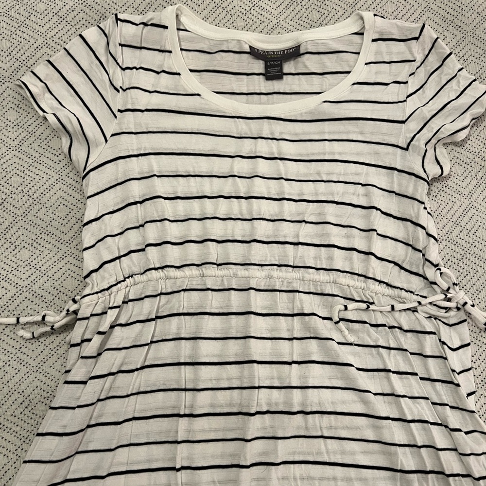 Pea in the pod black and white striped maternity top size small